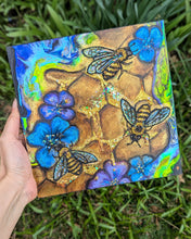 Load image into Gallery viewer, The Buzz 🐝 1/4