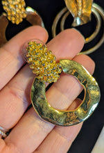 Load image into Gallery viewer, 💫 Vintage Gold Statement Earrings (2 Pairs)
