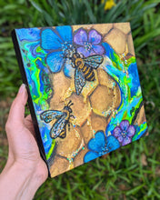 Load image into Gallery viewer, The Buzz 🐝 2/4
