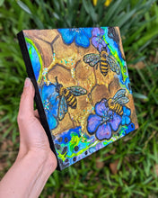 Load image into Gallery viewer, The Buzz 🐝 4/4
