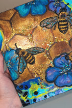 Load and play video in Gallery viewer, The Buzz 🐝 4/4
